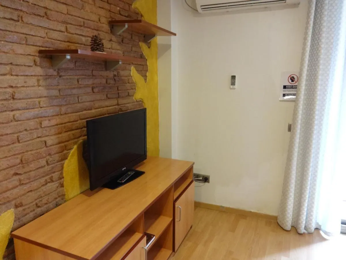 Ledglass Barcelona Apartment